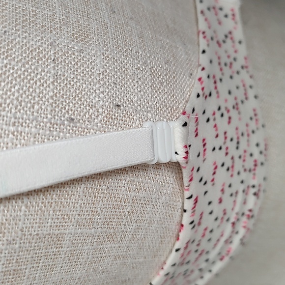 ❤️EUC Victoria's Secret Body by Victoria Lined Demi Convertible T-Shirt Bra, 32D - Picture 7 of 11